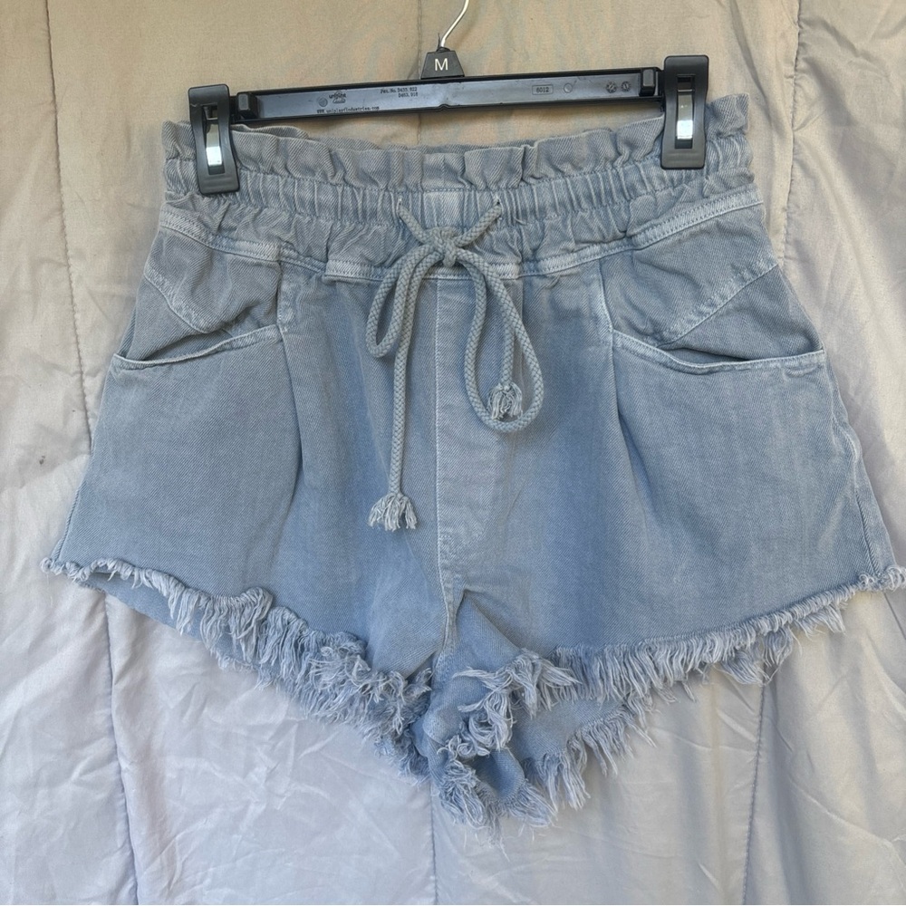 Fantastic Fawn denim High Waist Shorts Frayed Hem